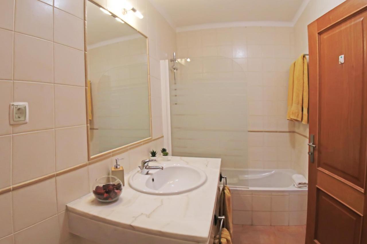 Ml Central Vila Apartment Карвоейро Екстериор снимка